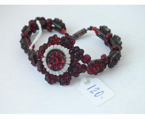 Vintage red bead bracelet