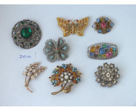 Bag of 8 vintage stone set brooches