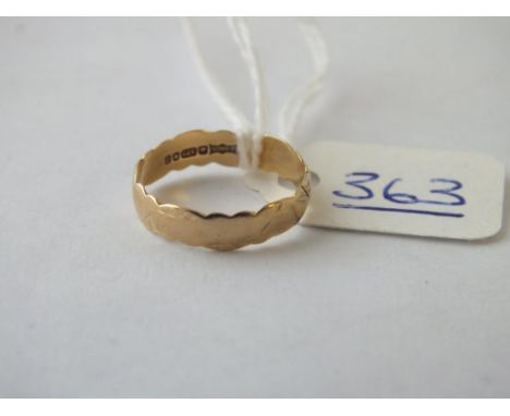 Small 9ct childs ring 