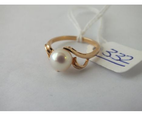 14ct gold pearl ring - size M