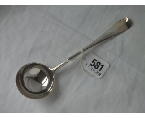Hanover pattern sauce ladle with rat tail bowl - London 1918 - 64gms