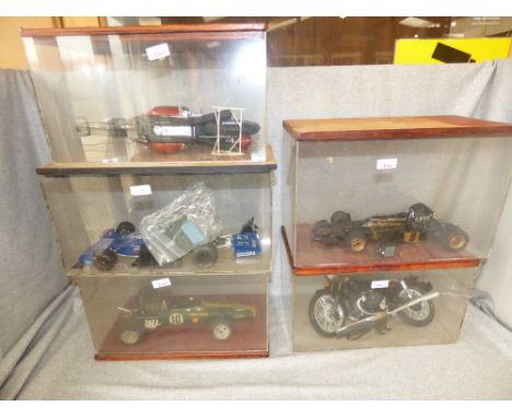 5 scale models, 2 bikes & 3 cars, in display cases PLEASE always check condition PRIOR to bidding, or email us a condition re