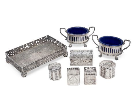 A 19th century Dutch silver vinaigrette (lodereindoosje) in the form of a cabinet. Maker's mark PC. Utrecht, 1810. Of rectang