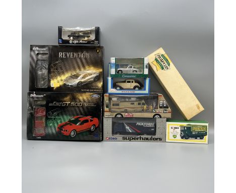 A collection of vintage models, mixed lot, 8 models