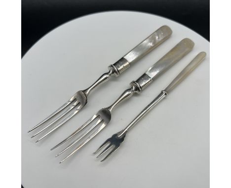 3x mother of pearl dessert forks, silversmith William Yates Sheffield 
