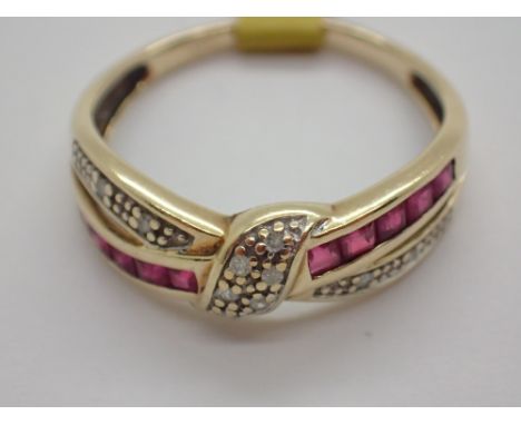 9ct gold ruby and diamond knot ring size S 