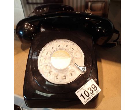 Black, GPO746 Retro rotary telephone replica of the 1970s classic, compatible with modern telephone banking and any standard 