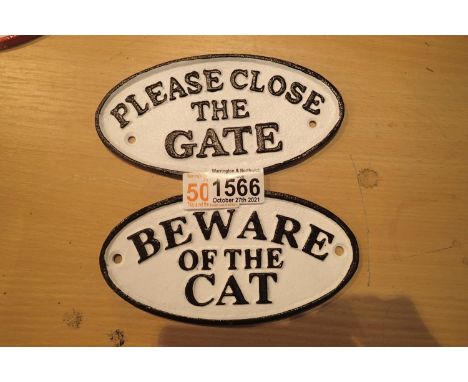 Cast iron Close The Gate &amp; Beware of the Cat signs, L: 17 cm. P&amp;P Group 1 (£14+VAT for the first lot and £1+VAT for s