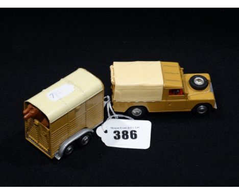 An Unboxed Corgi Toys Land Rover & Pony Trailer