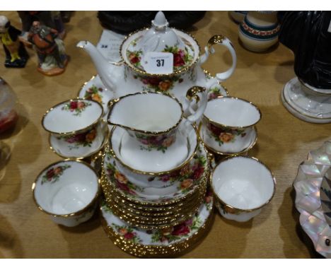 A Twenty-Two Piece Royal Albert Old Country Roses Pattern Tea Set