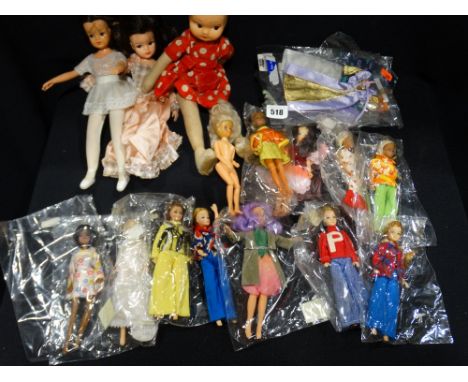 A Collection Of Vintage Plastic Dolls Including Sindy and Palitoy