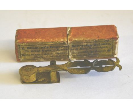 A pair of Simmon's Sovereign scales in their original box
