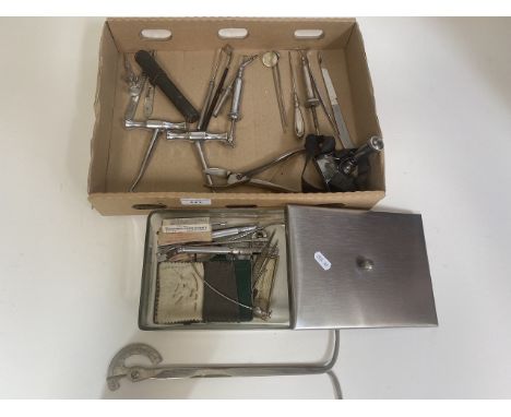 A tray of vintage medical instruments incl. Kunostik head torch etc. 