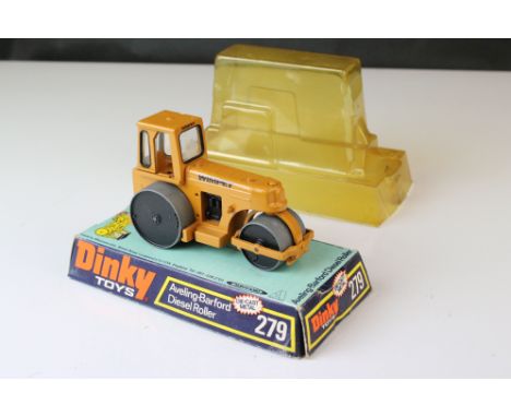 Boxed Dinky 279 Aveling-Barford Diesel Roller diecast model with Wimpey decals, diecast excellent, discolouring to lid with c