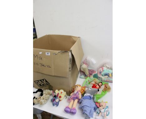 Large collection of various contemporary soft toys, including various glove puppets (Sooty Sweep etc)