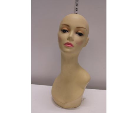 A vintage Ladies mannequin head 