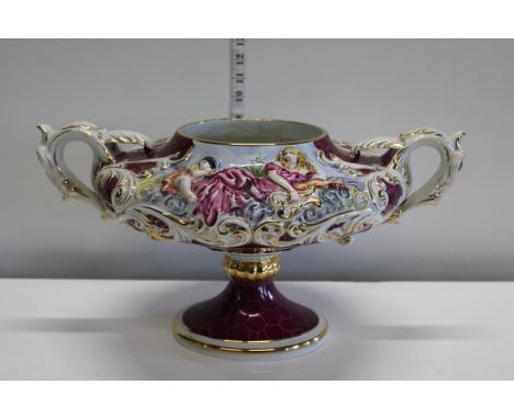 A vintage Capodimonte tureen 