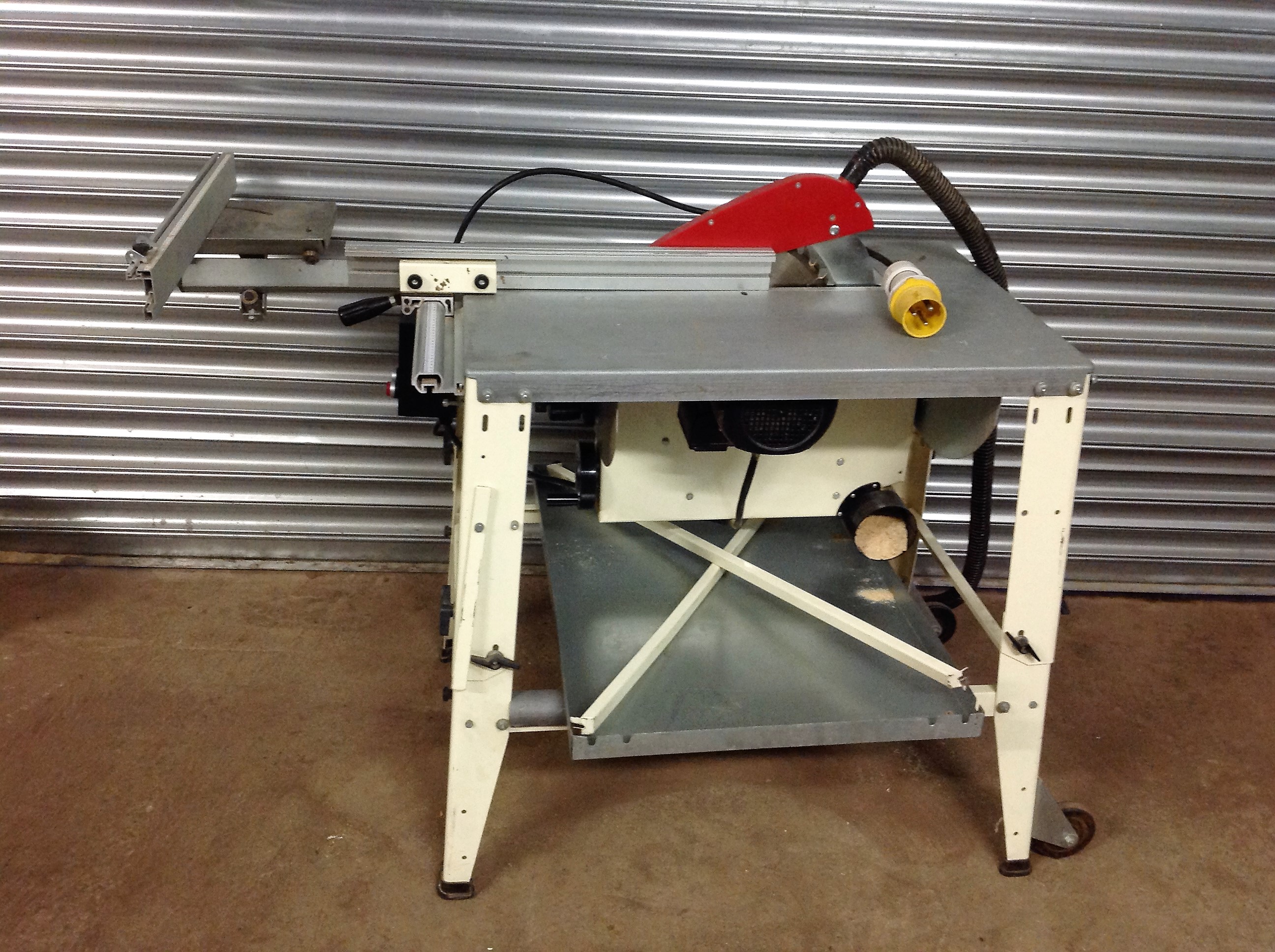 Jet JT 315 Site Saw Bench (110v) Height 81cm Width 160cm Depth 55cm Appriasal Used / Appe