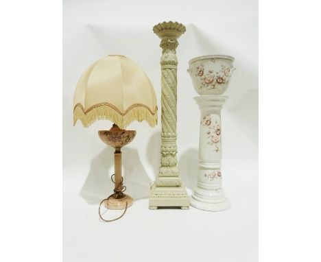 China jardiniere and stand, a pedestal and a table lamp (3)