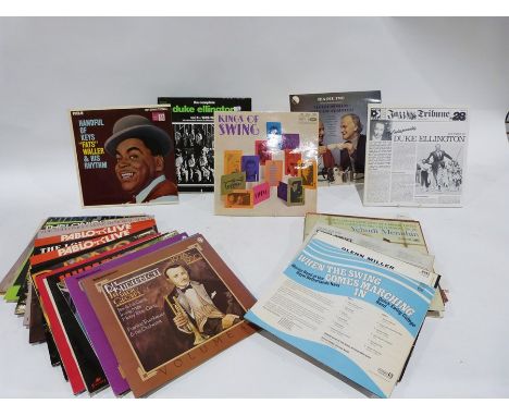 Quantity of long playing records ( vinyl) , mainly classical and some sound track LPs from musical shows eg Cats ( 1 box)