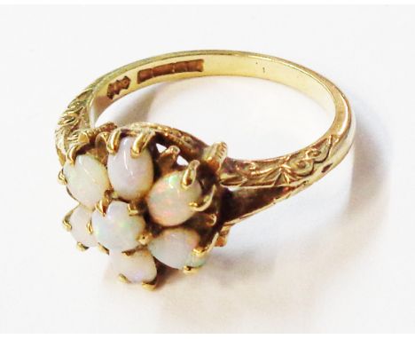 A 375 (9ct.) gold opal cluster ring