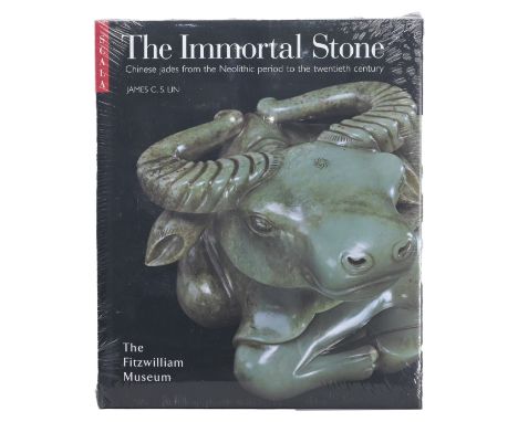 BOOK: THE IMMORTAL STONE, CHINESE JADES FROM NEOLITHIC TO 20TH CENTURY. Hardback. Lavishly illustrated. 22cm x 26cm. 160 prin