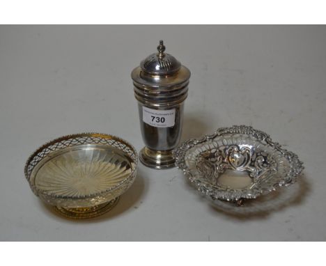 Birmingham silver sugar caster, pierced silver trinket dish and a small pedestal bowl with pierced rim, 9oz t 