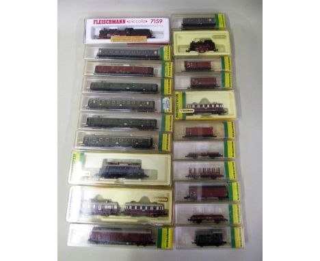Quantity of ' N ' gauge model railway including locomotives by Minitrix & Fleischmann, together with rolling stock and track 