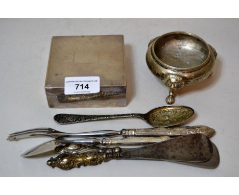 London silver cigarette box with engine turned decoration, silver plated salt, plated spoon and four silver handled steel bla