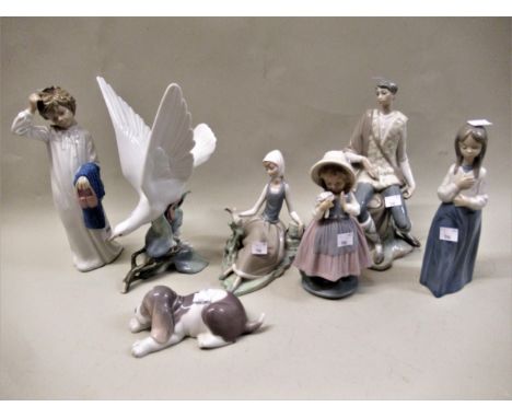 Four Lladro figures, together with three Nao figuresDamages to fingers, other hunter figure missing spear. Please see images 