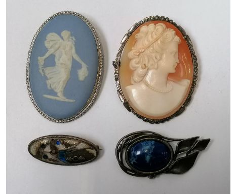 FOUR LADIES BROOCHES, WEDGWOOD JASPER, CAMEO, ENAMEL AND SILVER LAPIS LAZULI EXAMPLES 