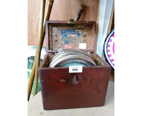 A VINTAGE OAK CASED PIDGEON RACING TIMER CLOCK 
