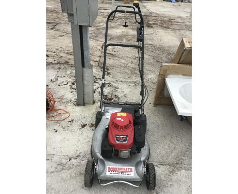 A LAWNFLITE 553HRS PRO HS PETROL LAWNMOWER WITH HONDA GXV 160 ENGINE 