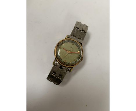 A GENTS VINTAGE TIMEX WRIST WATCH 