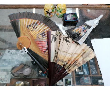 MIXED ITEMS TO INCLUDE FANS, CLOISONNÉ PILL BOX AND TWO CERAMIC POTS 