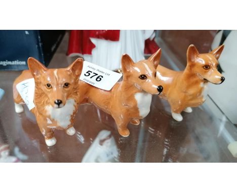 THREE BESWICK CERAMIC CORGI DOG FIGURES 