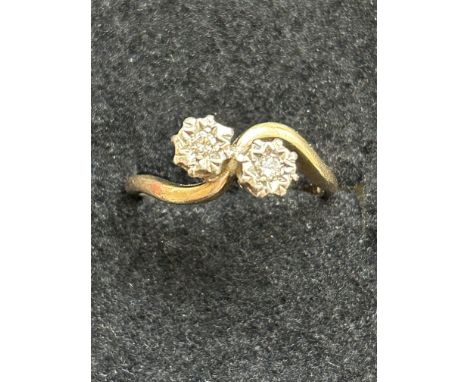 9ct Gold ring set with 2 diamonds 2.4g Size K 