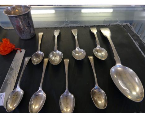 A mixed lot of silver comprising a Victorian fiddle pattern serving spoon, small beaker, various teaspoons etc 