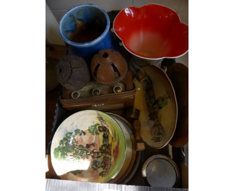 A mixed lot comprising various ceramics to include Crown Devon hunting vase, Doulton Series ware bowls and plates, two unusua