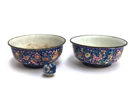 A pair of Chinese enamel bowls, 12cmD, together with a small ceramic bottle stop 