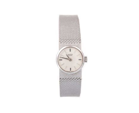 RECORD DE LUXE NINE CARAT GOLD MANUAL WIND WRIST WATCH the round cream dial with baton hour markers, 16mm case, on a nine car