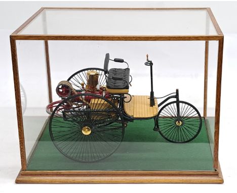 Franklin Mint, 1:8 Scale, 1886 Benz Patent Motorwagen&nbsp;in Display Case. &nbsp;Although unchecked for completeness conditi