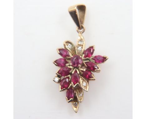 9ct gold ruby and diamond set pendant, H: 25 mm, 1.6g. UK P&amp;P Group 0 (£6+VAT for the first lot and £1+VAT for subsequent