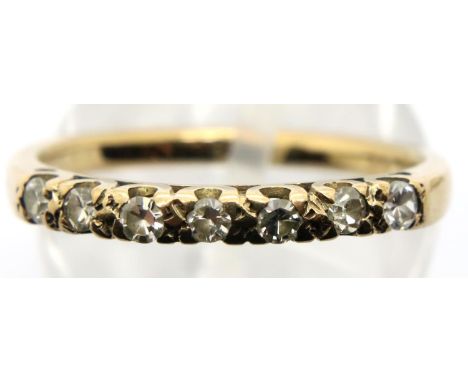 9ct gold diamond ring set with seven stones, size N, 2.0g. P&amp;P Group 1 (£14+VAT for the first lot and £1+VAT for subseque