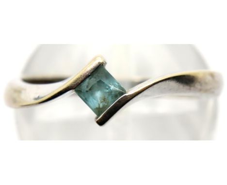 9ct white gold ring set with an aquamarine, size L, 1.5g. P&amp;P Group 1 (£14+VAT for the first lot and £1+VAT for subsequen