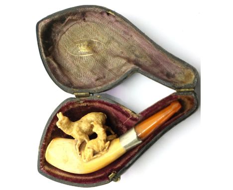 Meerschaum pipe and stem, carved with deer decoration, with case, L: 9 cm. P&amp;P Group 1 (£14+VAT for the first lot and £1+