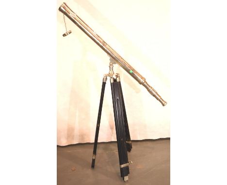 Polished steel display telescope on an aged tripod support, telescope L: 103 cm. Not available for in-house P&amp;P, contact 