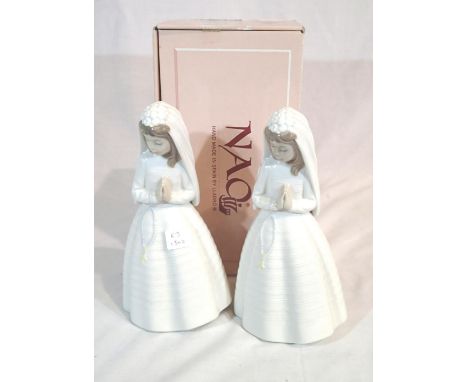 Two Nao figurines Primera Comunion no 236, one boxed, each H: 23 cm. P&amp;P Group 2 (£18+VAT for the first lot and £3+VAT fo