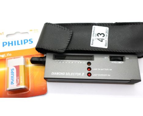 Boxed old new stock Diamond Selector II diamond and precious stone tester with instructions and battery. P&amp;P Group 1 (£14