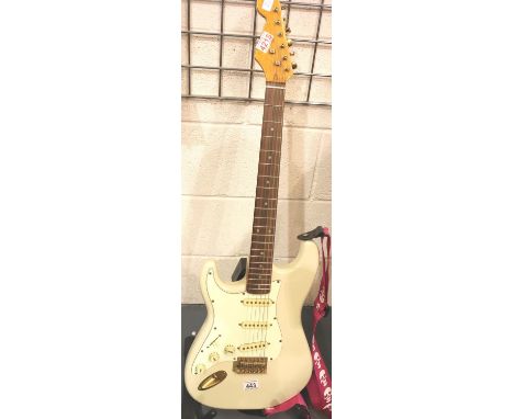 Unnamed three pickup left handed electric guitar. P&amp;P Group 3 (£25+VAT for the first lot and £5+VAT for subsequent lots)